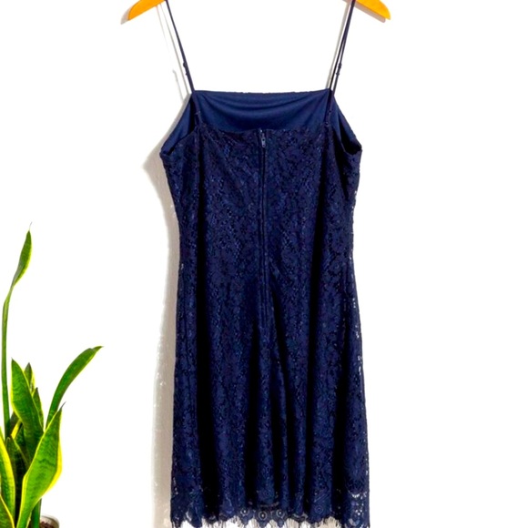NEW Navy Francesca's Emilia Lace Dress MEDIUM - Picture 5 of 7